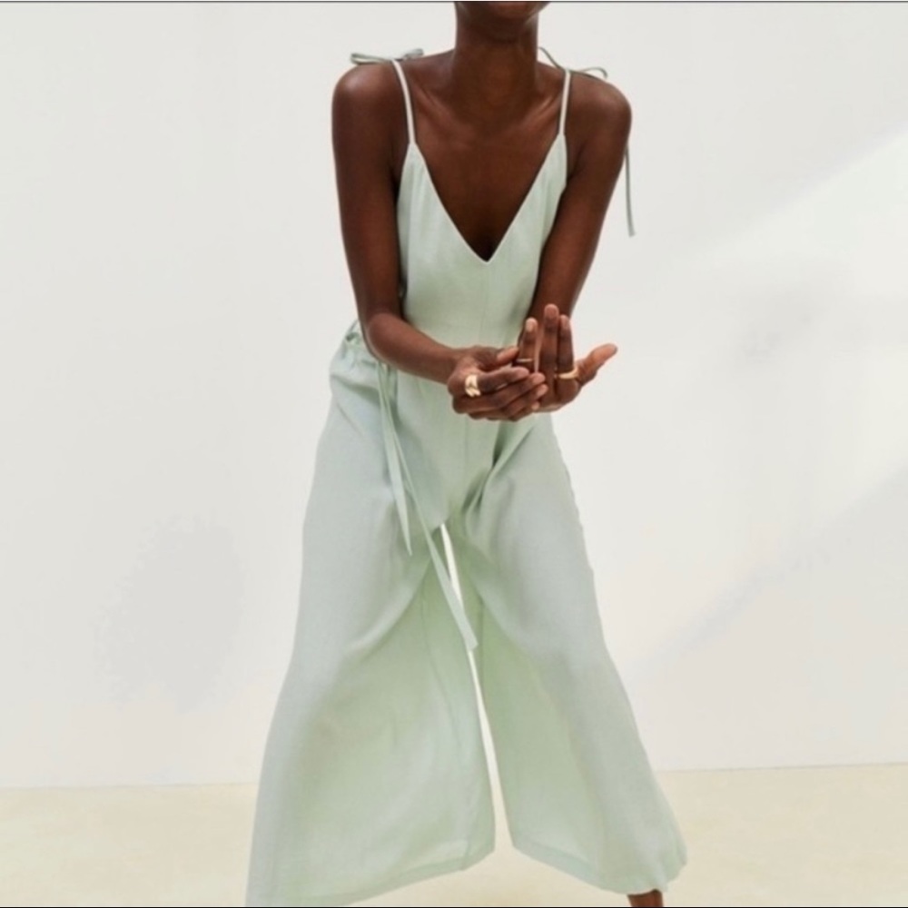 Wide Legged Jumpsuit H&M Size Large